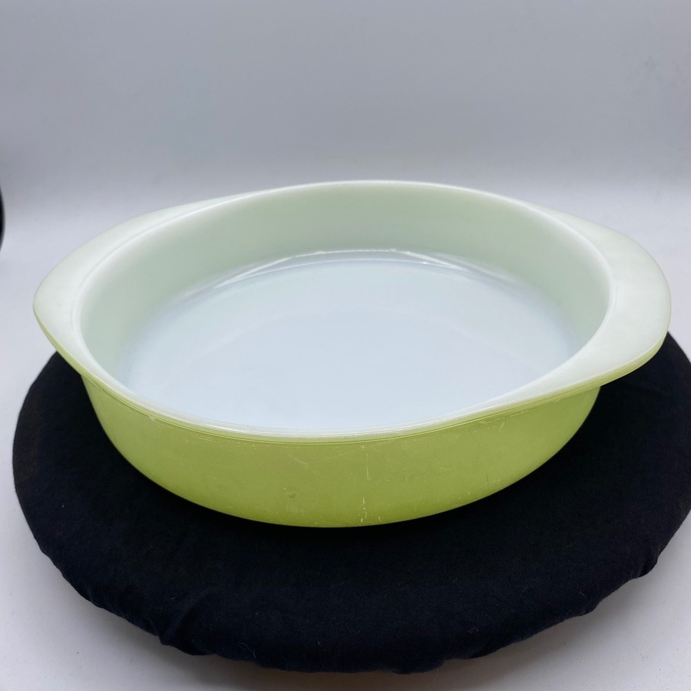 Pyrex Vintage Chartreuse Lime Green Milk Glass Round Casserole Dish 10.25in